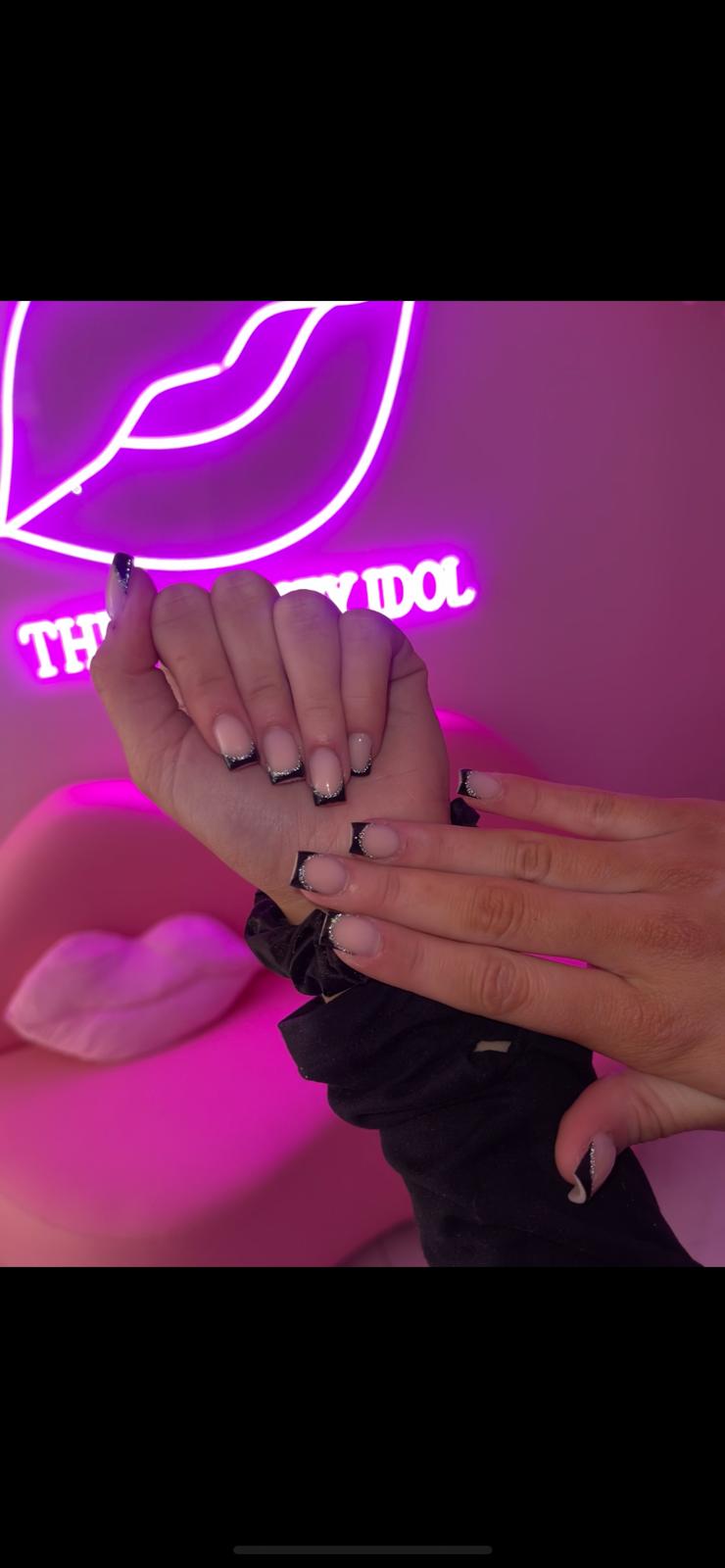 SOPHIE - NAIL TECH