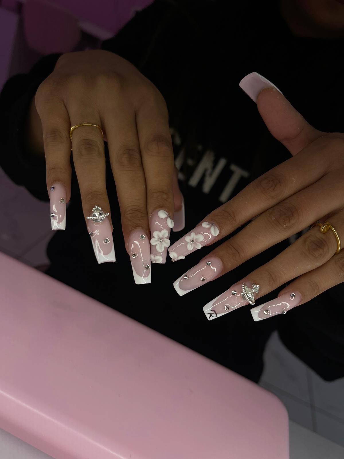 SOPHIE - NAIL TECH